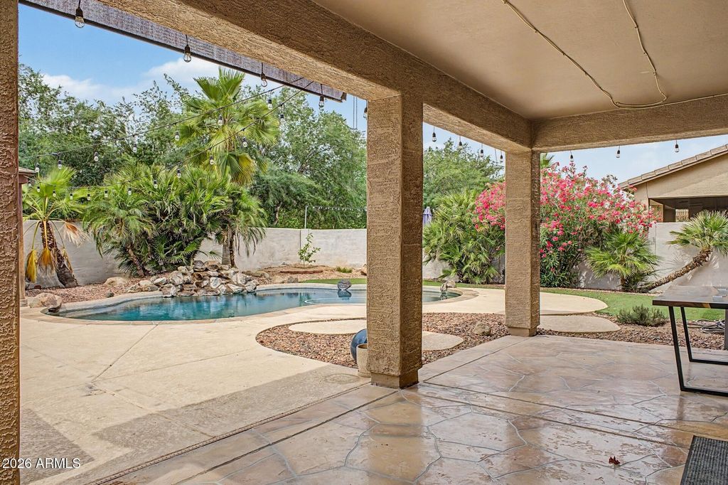 Image 30 of property listing at 12708 N 148TH Drive, Surprise, AZ 85379