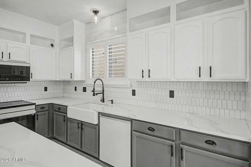 Image 5 of property listing at 12708 N 148TH Drive, Surprise, AZ 85379