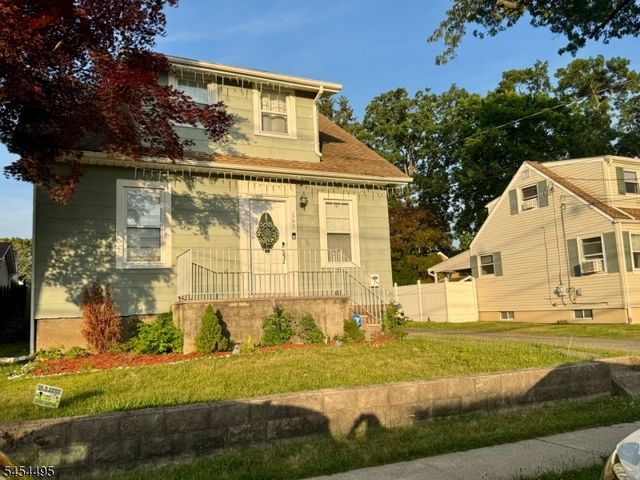 165 5Th Ave, Hawthorne Boro, NJ 07506