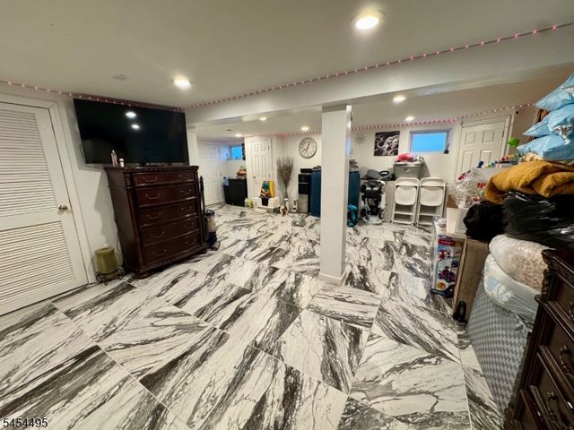 165 5Th Ave, Hawthorne Boro, NJ 07506