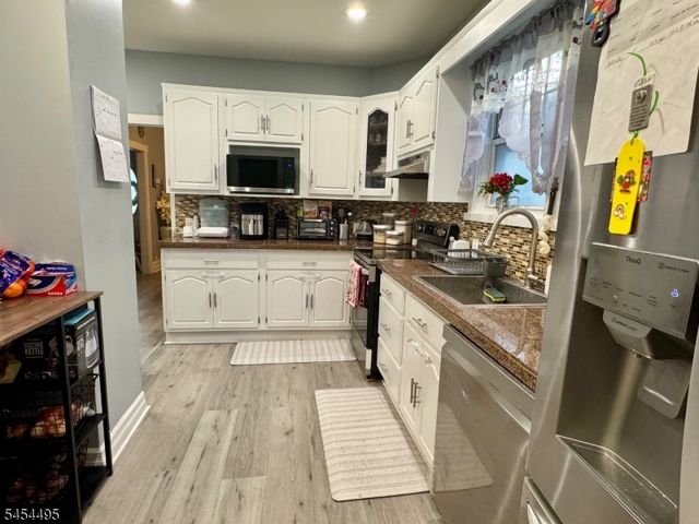 165 5Th Ave, Hawthorne Boro, NJ 07506
