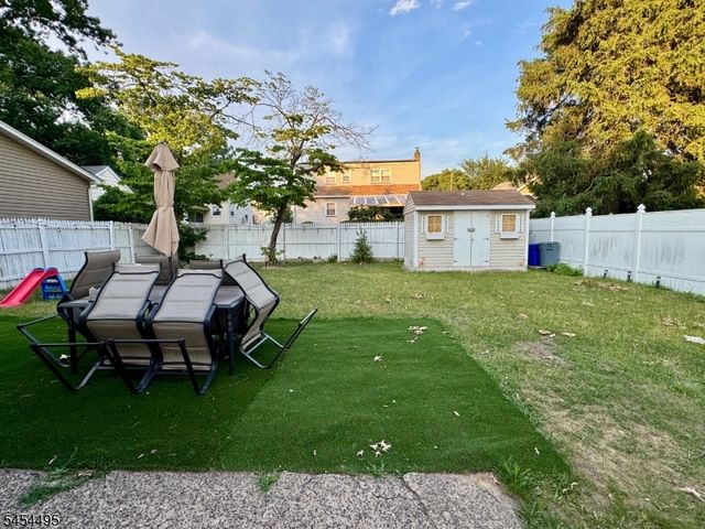 165 5Th Ave, Hawthorne Boro, NJ 07506
