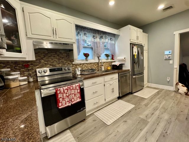 165 5Th Ave, Hawthorne Boro, NJ 07506