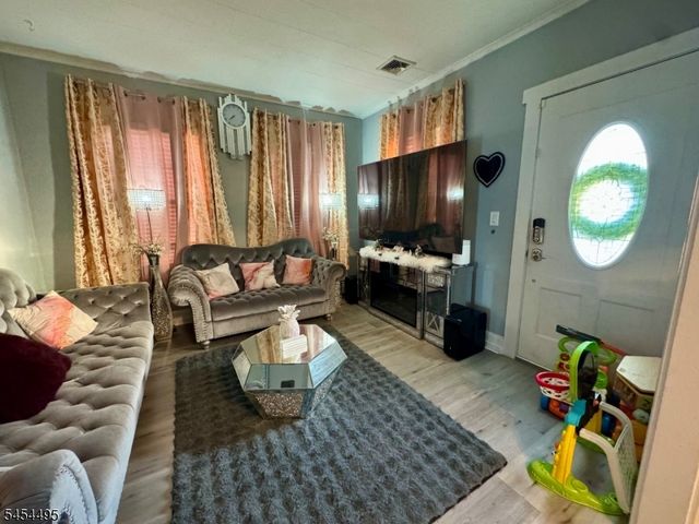 165 5Th Ave, Hawthorne Boro, NJ 07506