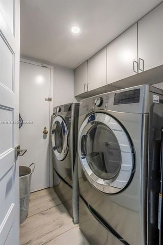 300 Three Islands Blvd PH3A, Hallandale Beach, FL 33009