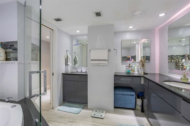 300 Three Islands Blvd PH3A, Hallandale Beach, FL 33009