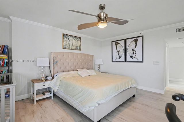 300 Three Islands Blvd PH3A, Hallandale Beach, FL 33009