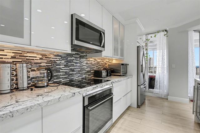 300 Three Islands Blvd PH3A, Hallandale Beach, FL 33009