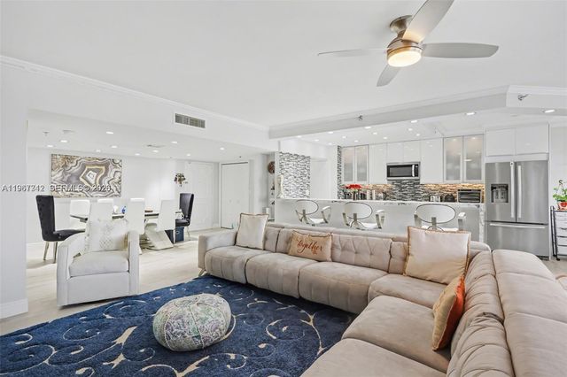 300 Three Islands Blvd PH3A, Hallandale Beach, FL 33009