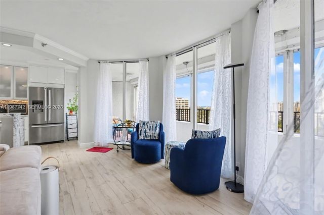 300 Three Islands Blvd PH3A, Hallandale Beach, FL 33009