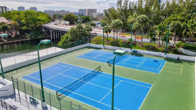 300 Three Islands Blvd PH3A, Hallandale Beach, FL 33009