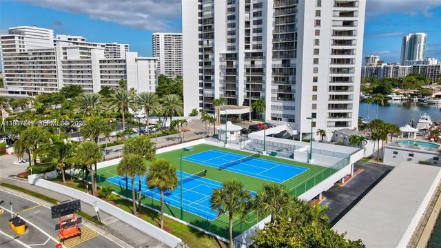 300 Three Islands Blvd PH3A, Hallandale Beach, FL 33009