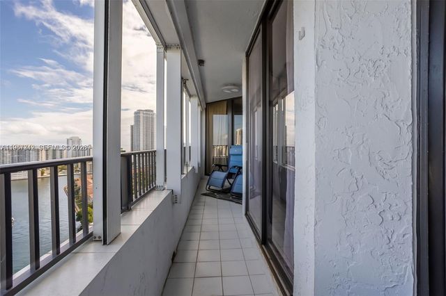 300 Three Islands Blvd PH3A, Hallandale Beach, FL 33009