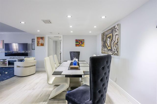 300 Three Islands Blvd PH3A, Hallandale Beach, FL 33009