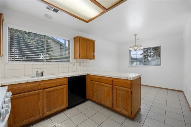 1644 W Date Ave, Porterville, CA 93257