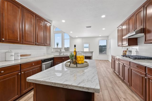 8331 Calico Canyon Drive, Tomball, TX 77375