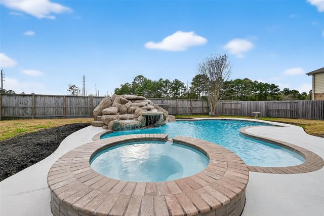 8331 Calico Canyon Drive, Tomball, TX 77375