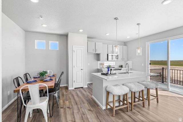 379 E HALLS CREEK RD, Saratoga Springs, UT 84045
