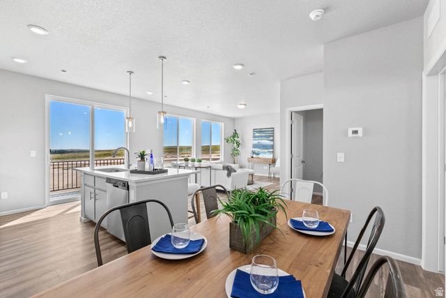 379 E HALLS CREEK RD, Saratoga Springs, UT 84045