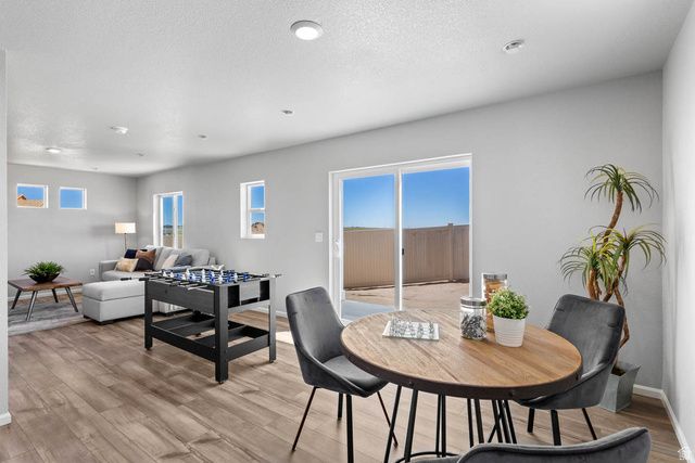 379 E HALLS CREEK RD, Saratoga Springs, UT 84045