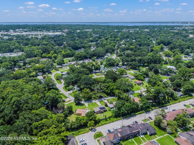2546 LAMEE Lane, Jacksonville, FL 32207