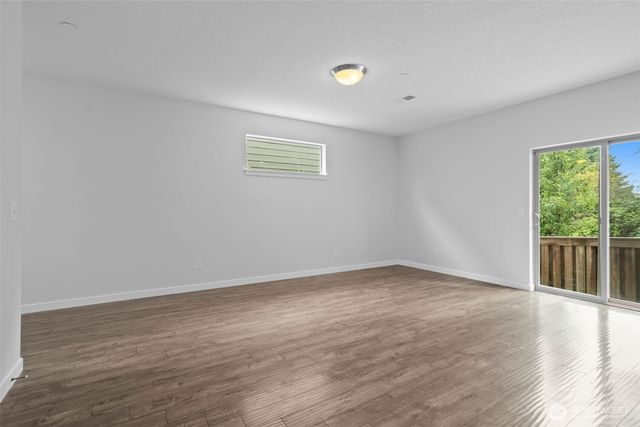 180 N 44th Place, Ridgefield, WA 98642
