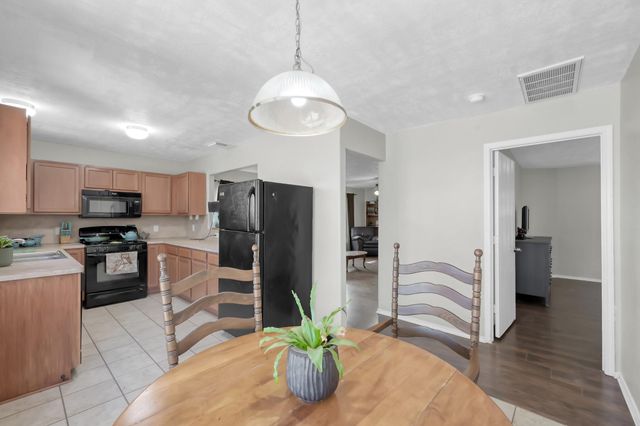 33127 Cottonwood Bend, Magnolia, TX 77354