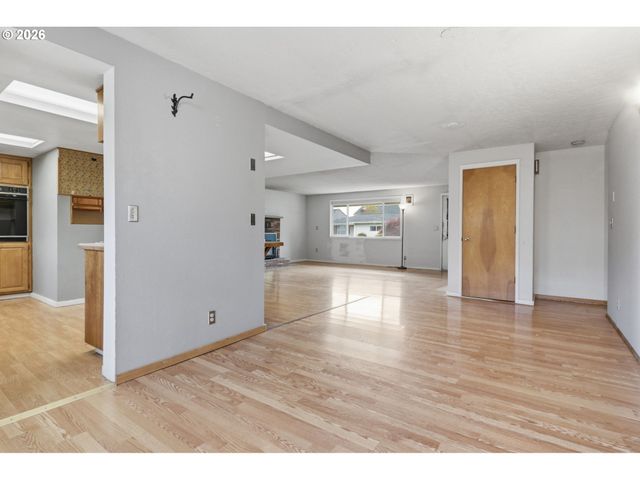 51881 Se 6TH St, Scappoose, OR 97056