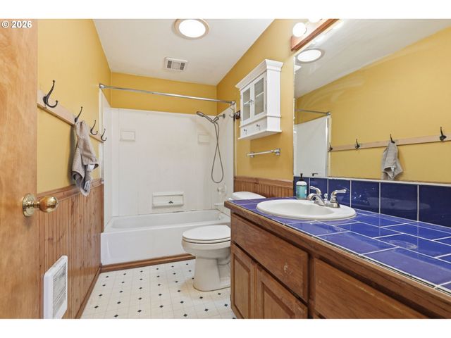 51881 Se 6TH St, Scappoose, OR 97056