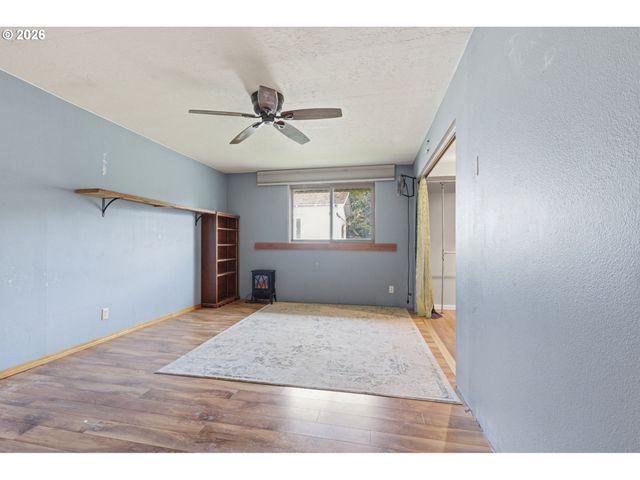 51881 Se 6TH St, Scappoose, OR 97056