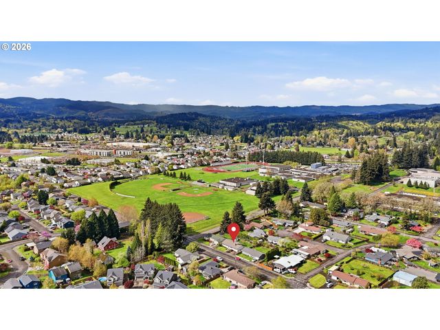 51881 Se 6TH St, Scappoose, OR 97056