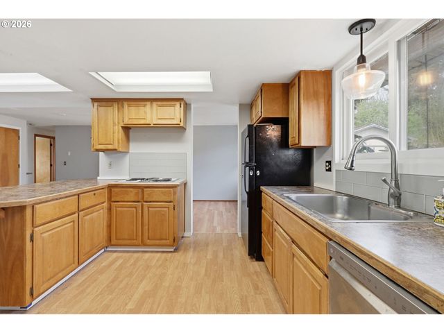 51881 Se 6TH St, Scappoose, OR 97056