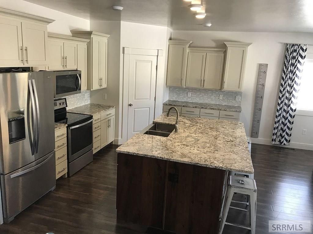 Image 13 of property listing at 161 Walnut Drive, Ashton, ID 83420