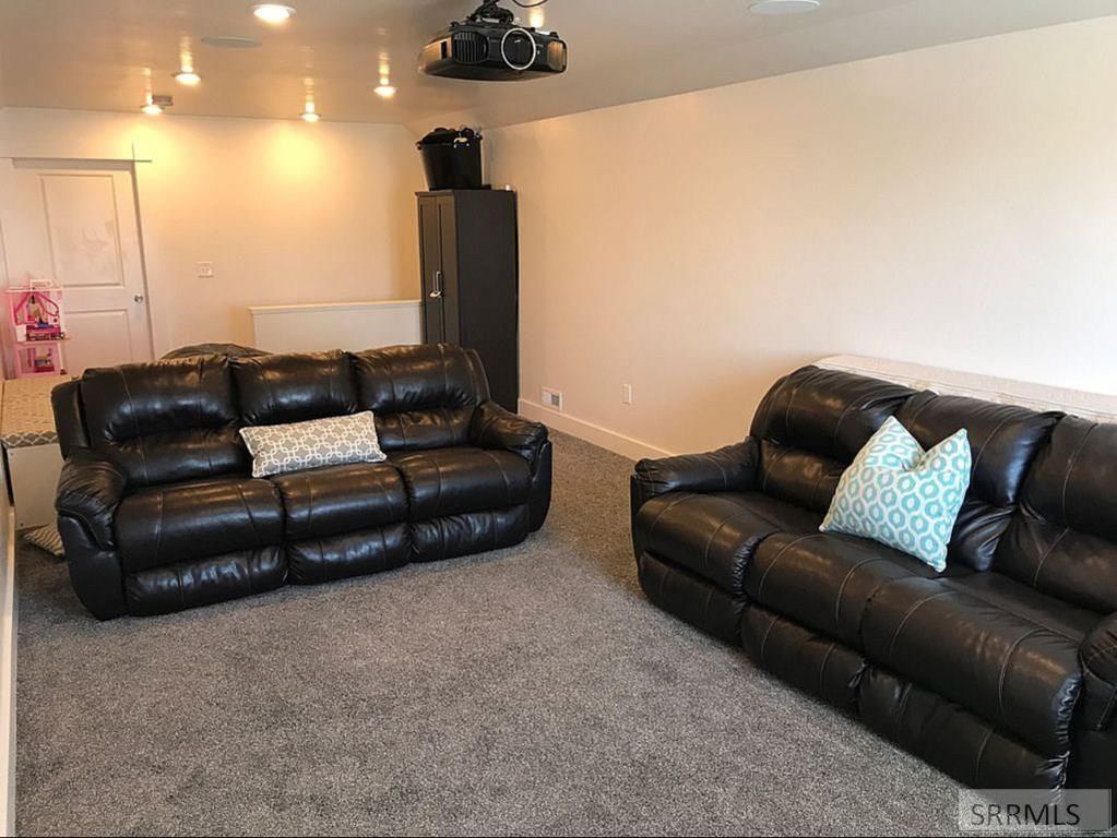 Image 31 of property listing at 161 Walnut Drive, Ashton, ID 83420