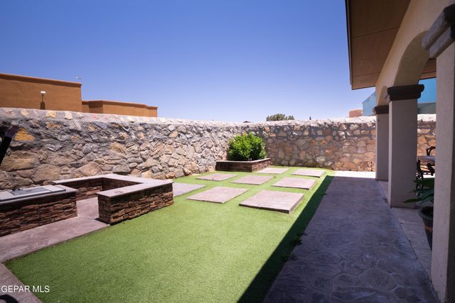 3061 SOLAR POINT Lane, El Paso, TX 79938
