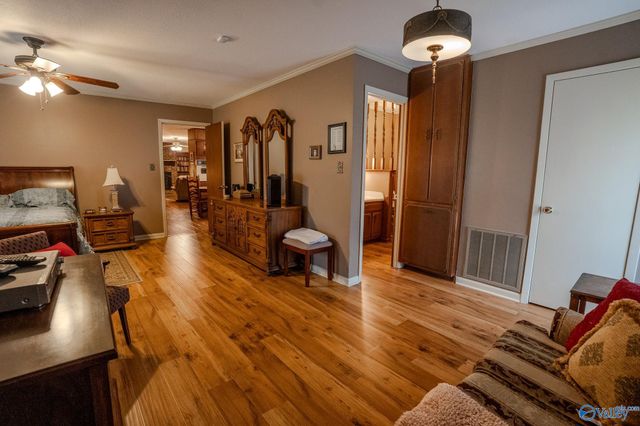 102 Cedar Lane, Moulton, AL 35650