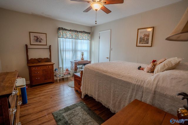 102 Cedar Lane, Moulton, AL 35650