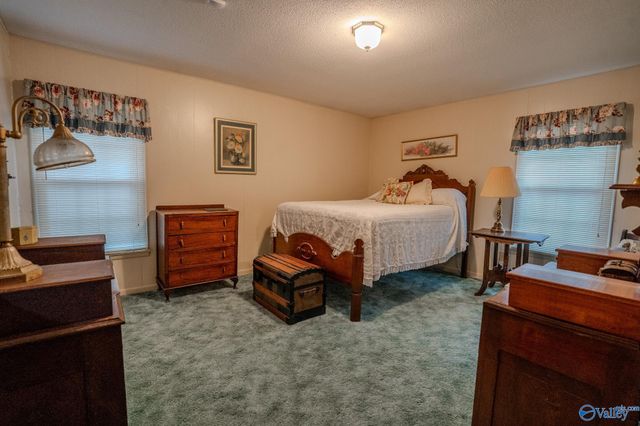 102 Cedar Lane, Moulton, AL 35650