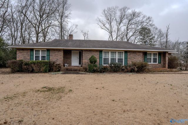 102 Cedar Lane, Moulton, AL 35650