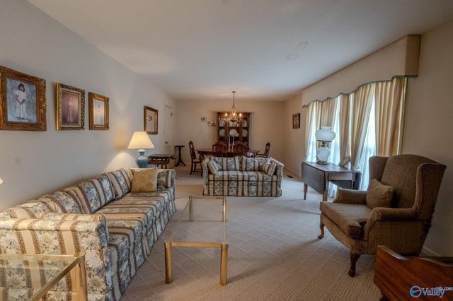 102 Cedar Lane, Moulton, AL 35650