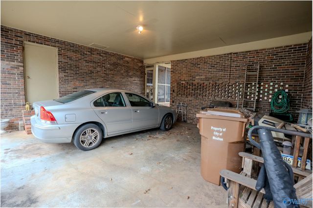 102 Cedar Lane, Moulton, AL 35650