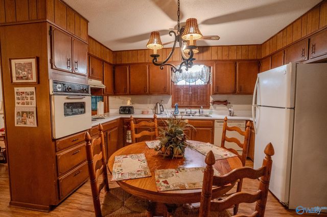 102 Cedar Lane, Moulton, AL 35650