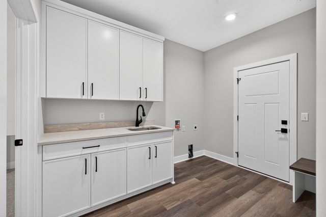 14633 Virginia Avenue S, Savage, MN 55378