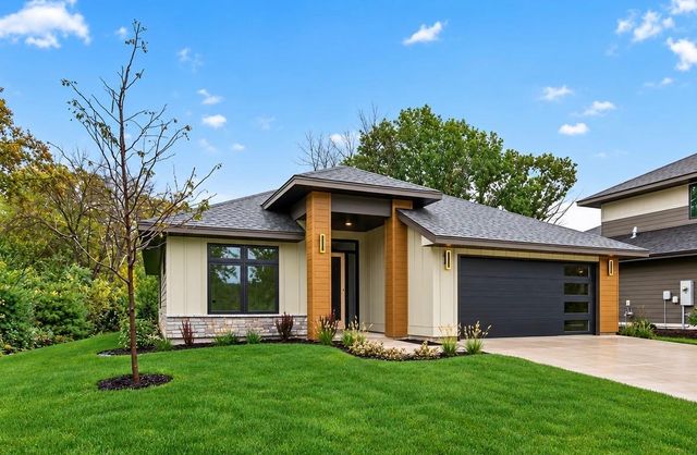 14633 Virginia Avenue S, Savage, MN 55378