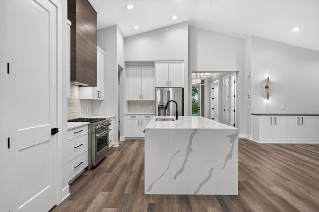 14633 Virginia Avenue S, Savage, MN 55378
