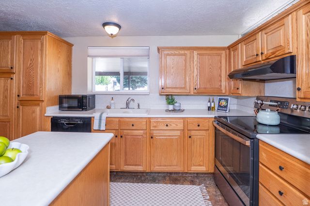 842 ASPEN EAST DR, Layton, UT 84041
