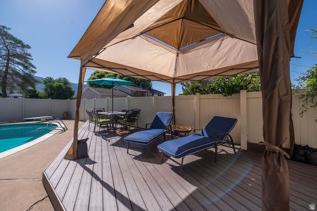 842 ASPEN EAST DR, Layton, UT 84041