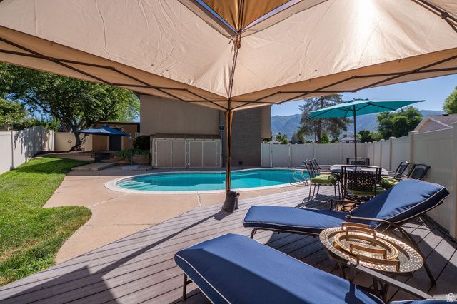842 ASPEN EAST DR, Layton, UT 84041