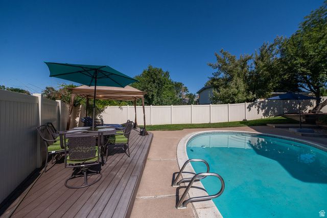 842 ASPEN EAST DR, Layton, UT 84041