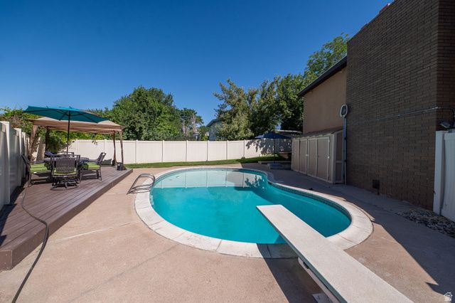 842 ASPEN EAST DR, Layton, UT 84041